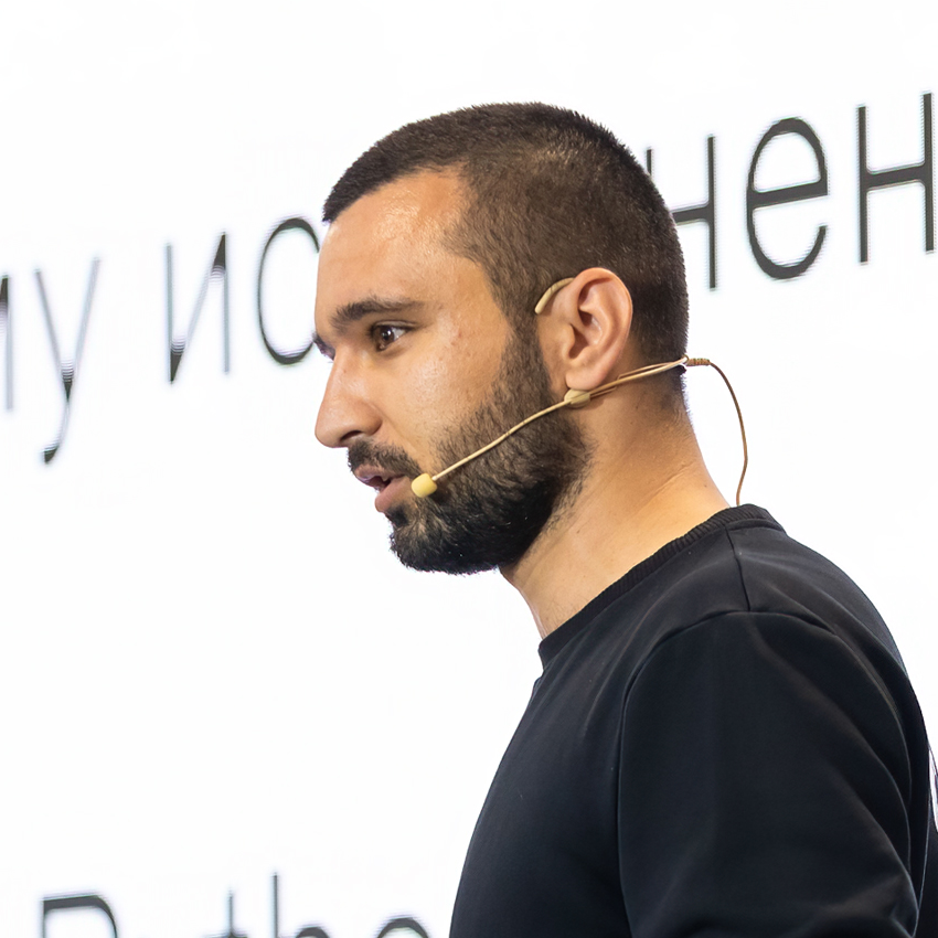 Григорий Петросян